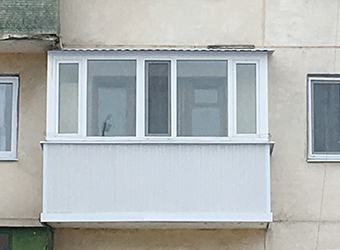 Пластиковый балкон